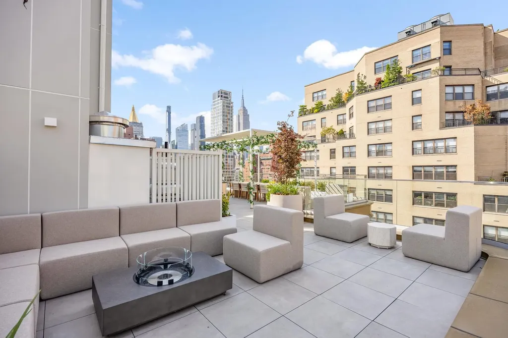 250 E 25th Street New York City NY 10010