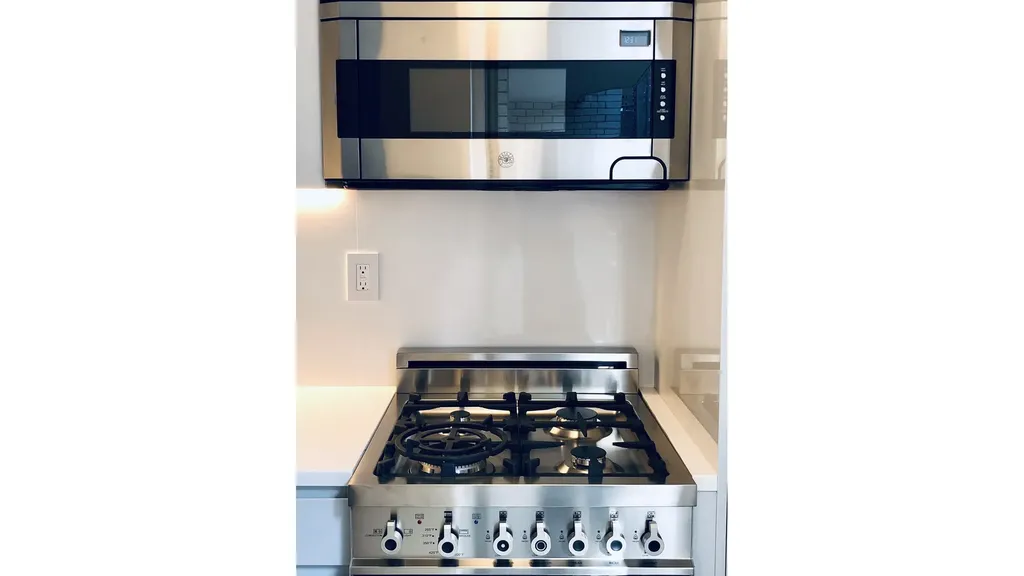 1160 3rd Avenue New York City NY 10065