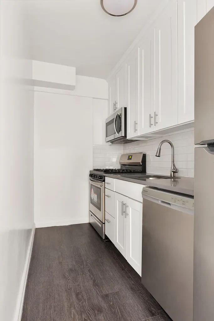 333 E 46th Street New York City NY 10017