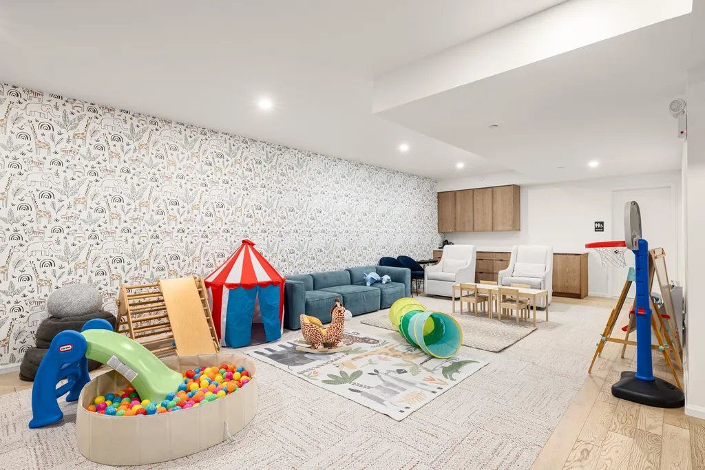 532 Clinton Avenue New York City NY 11238