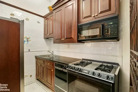 6 E 76th Street New York City NY 10021