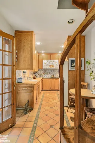 6 E 76th Street New York City NY 10021