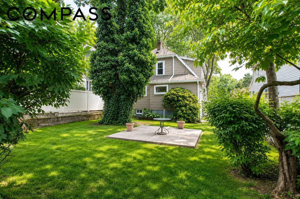 196 Prescott Avenue New York City NY 10306