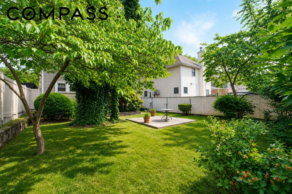 196 Prescott Avenue New York City NY 10306