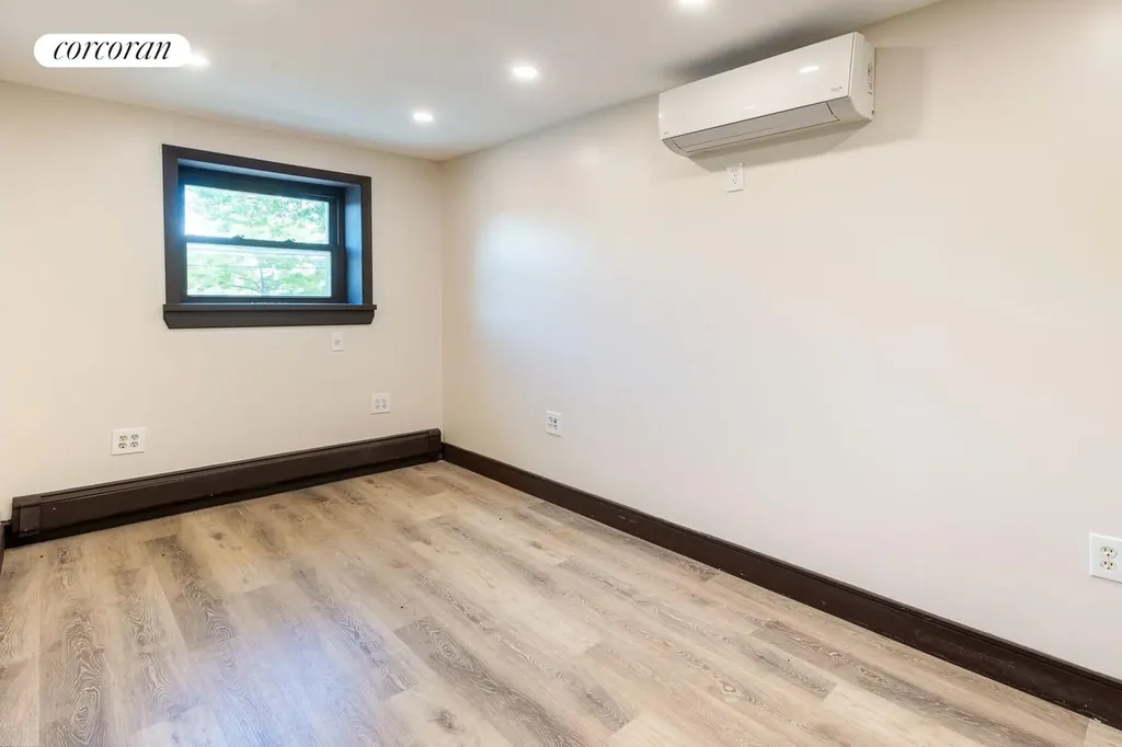 182 Vermont Avenue New York City NY 10305
