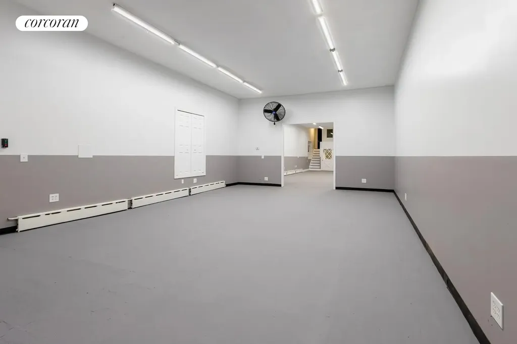 182 Vermont Avenue New York City NY 10305
