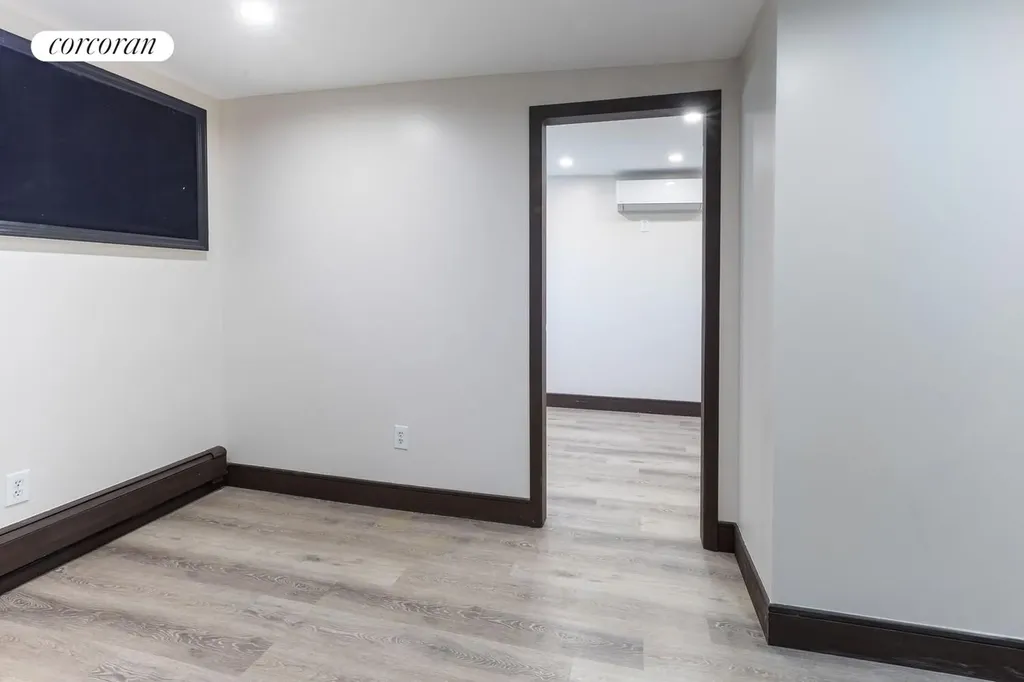 182 Vermont Avenue New York City NY 10305