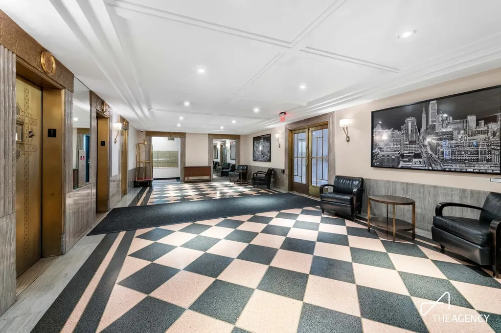 433 W 34th Street New York City NY 10001