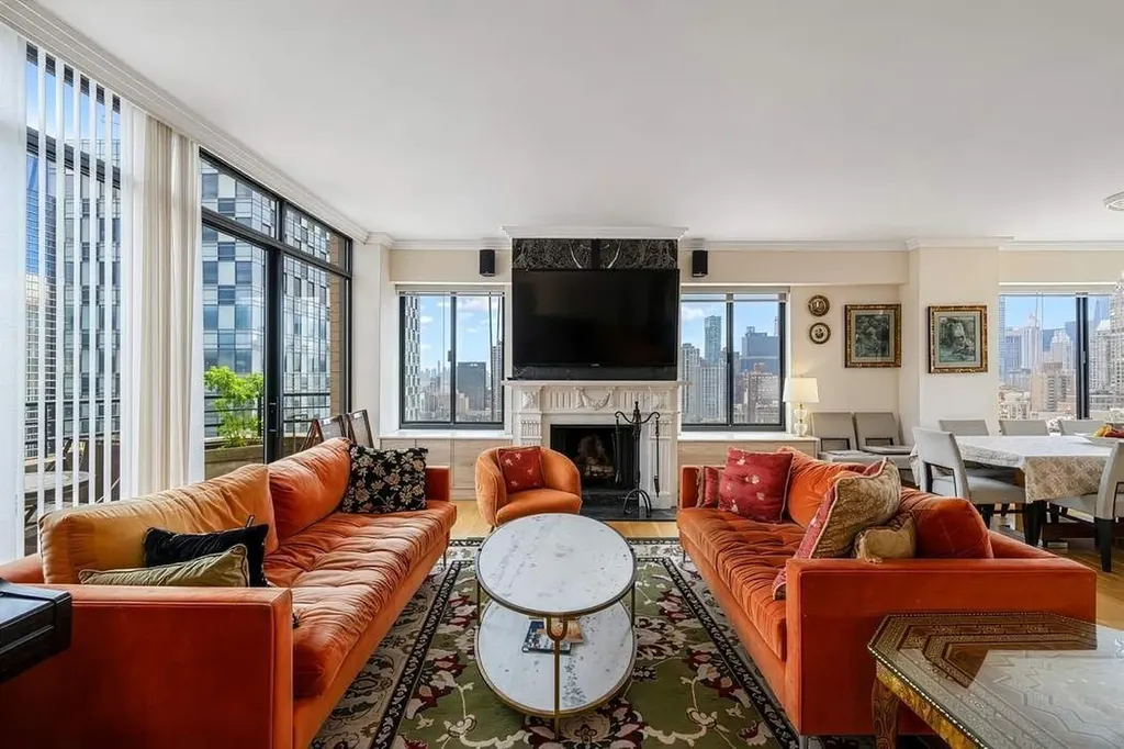 400 E 70th Street New York City NY 10021