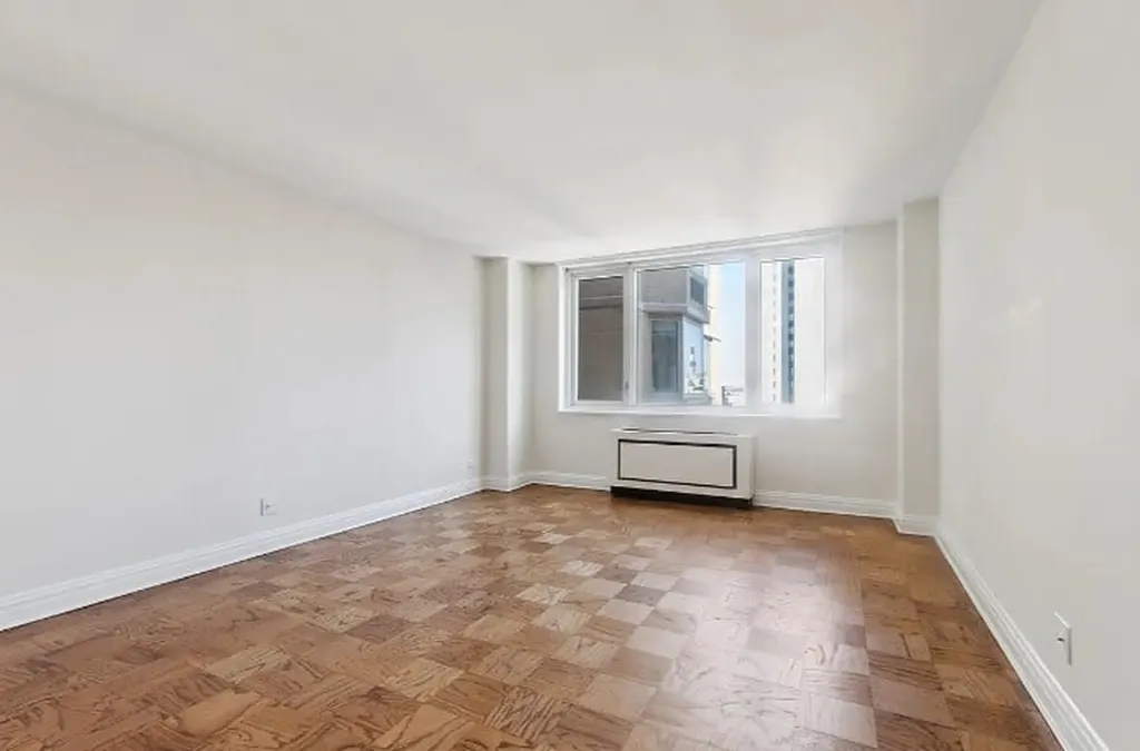 400 E 71st Street New York City NY 10021