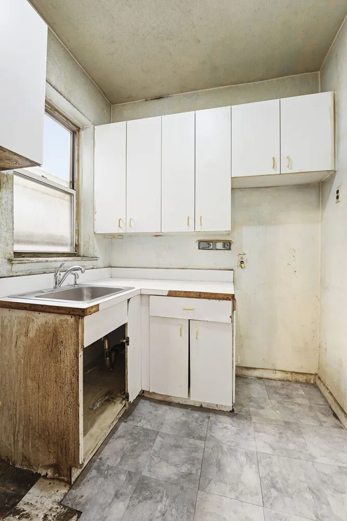 326 W 83rd Street New York City NY 10024