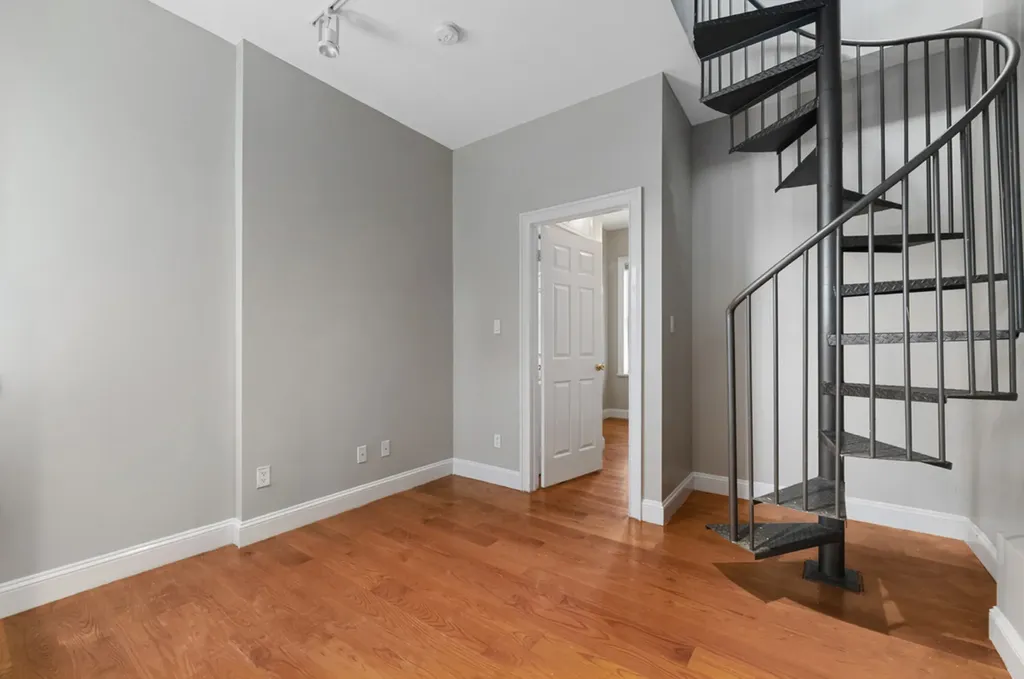 163 Chrystie Street New York City NY 10002