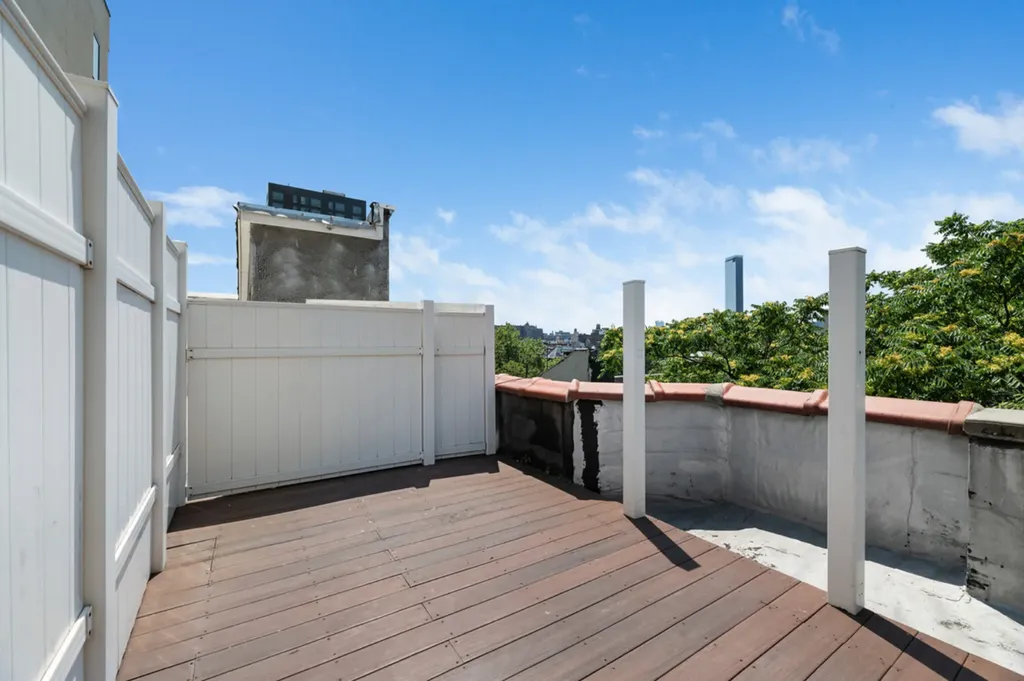 163 Chrystie Street New York City NY 10002