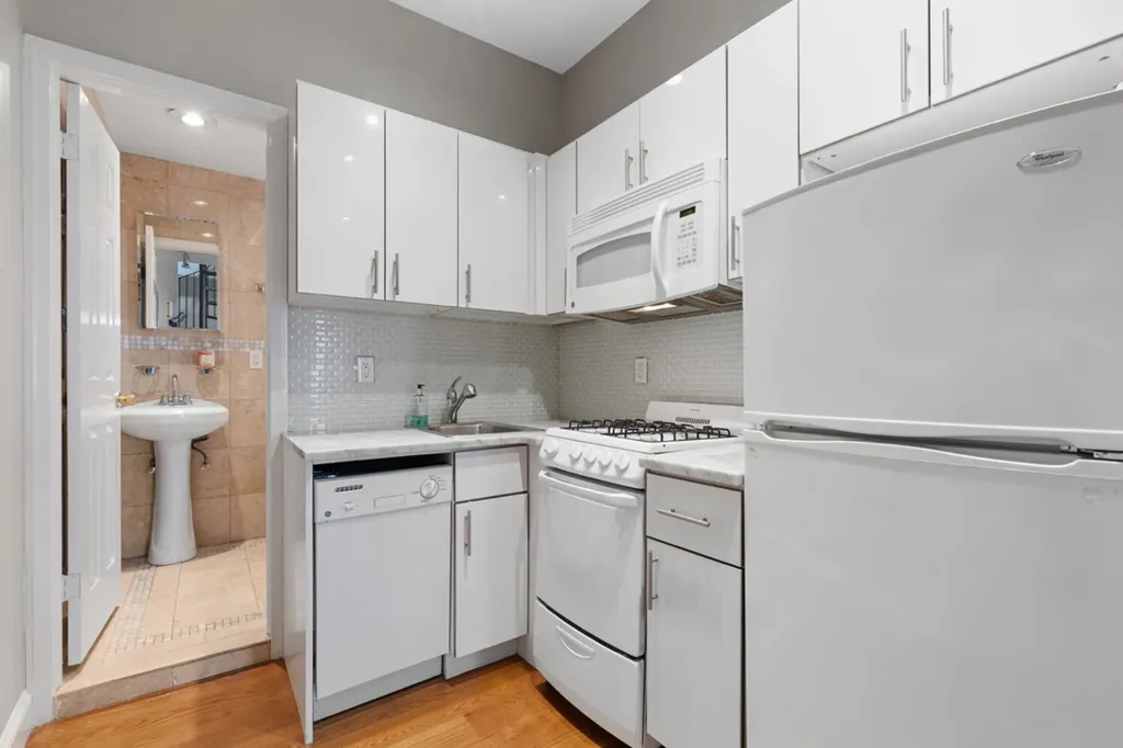 163 Chrystie Street New York City NY 10002