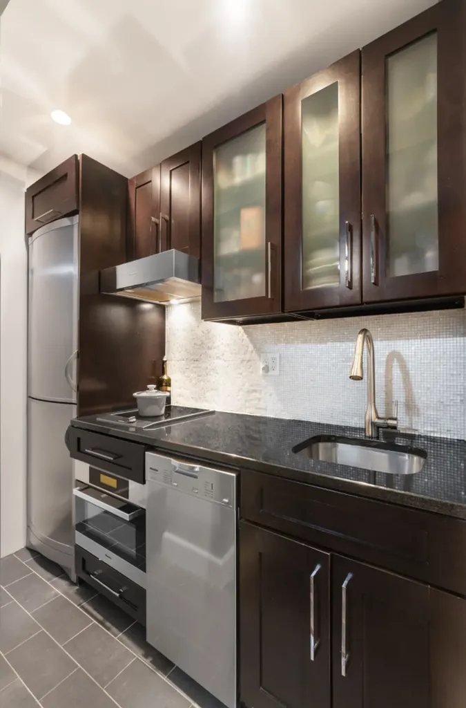 24 5th Avenue New York City NY 10011