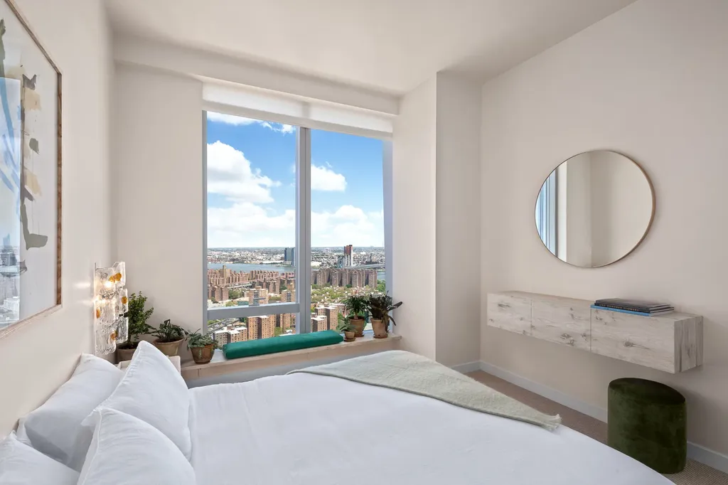 252 South Street New York City NY 10002