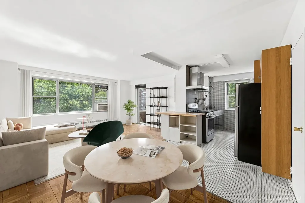 572 Grand Street New York City NY 10002