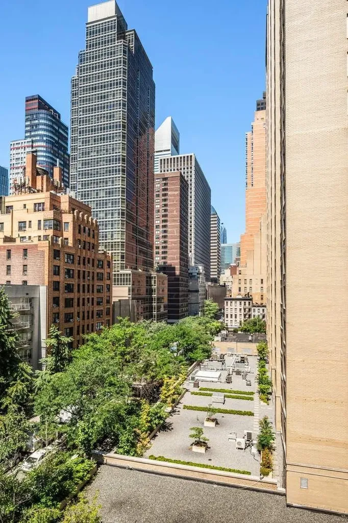 333 E 55th Street New York City NY 10022