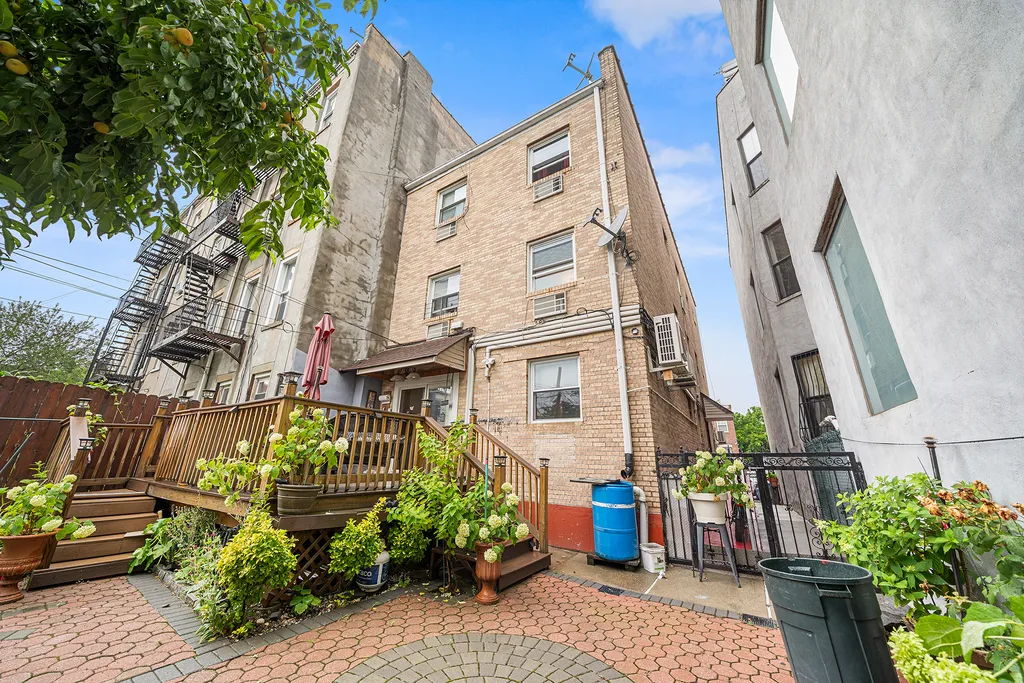 154 Pulaski Street New York City NY 11206