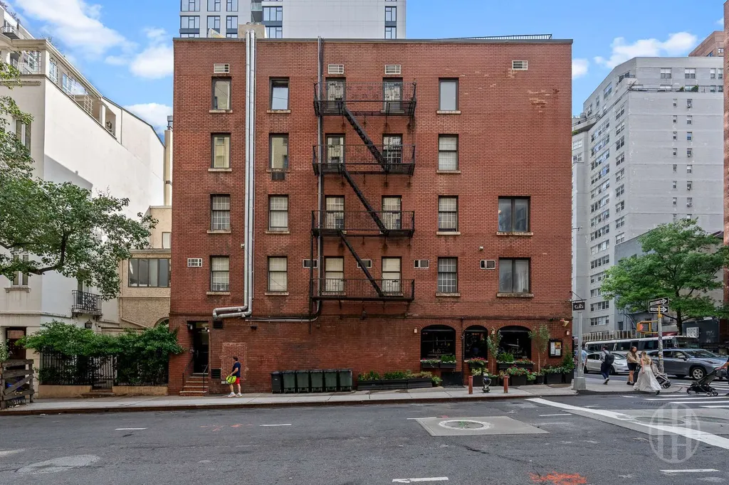200 E 35th Street New York City NY 10016