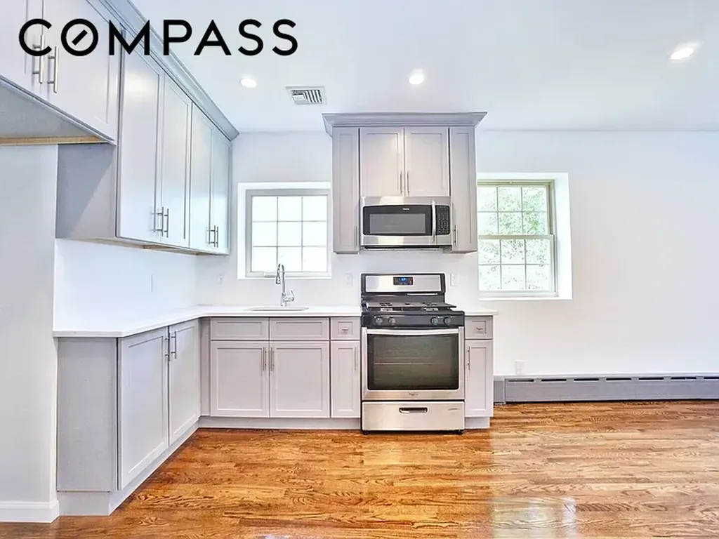 3020 Richmond Terrace New York City NY 10303
