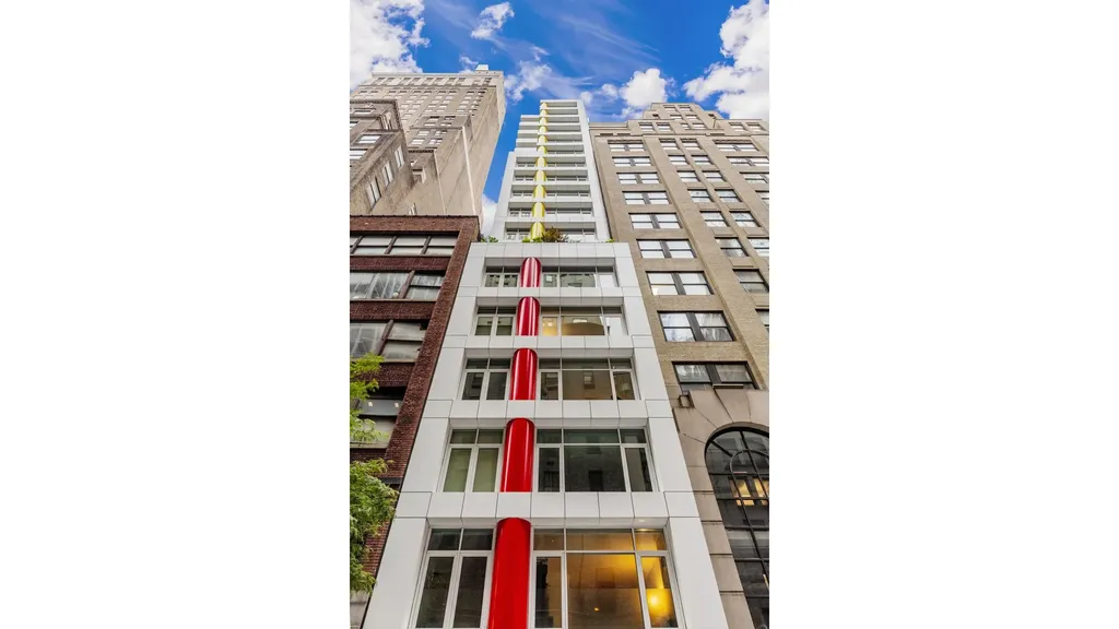 5 E 44th Street New York City NY 10017