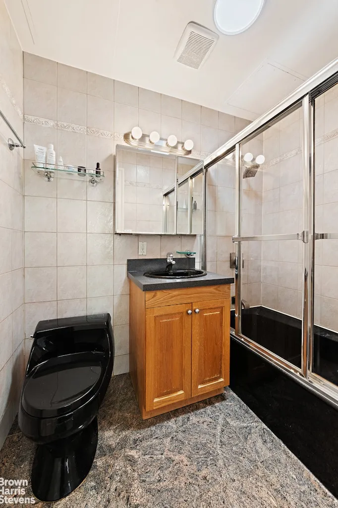 239 W 13th Street New York City NY 10011