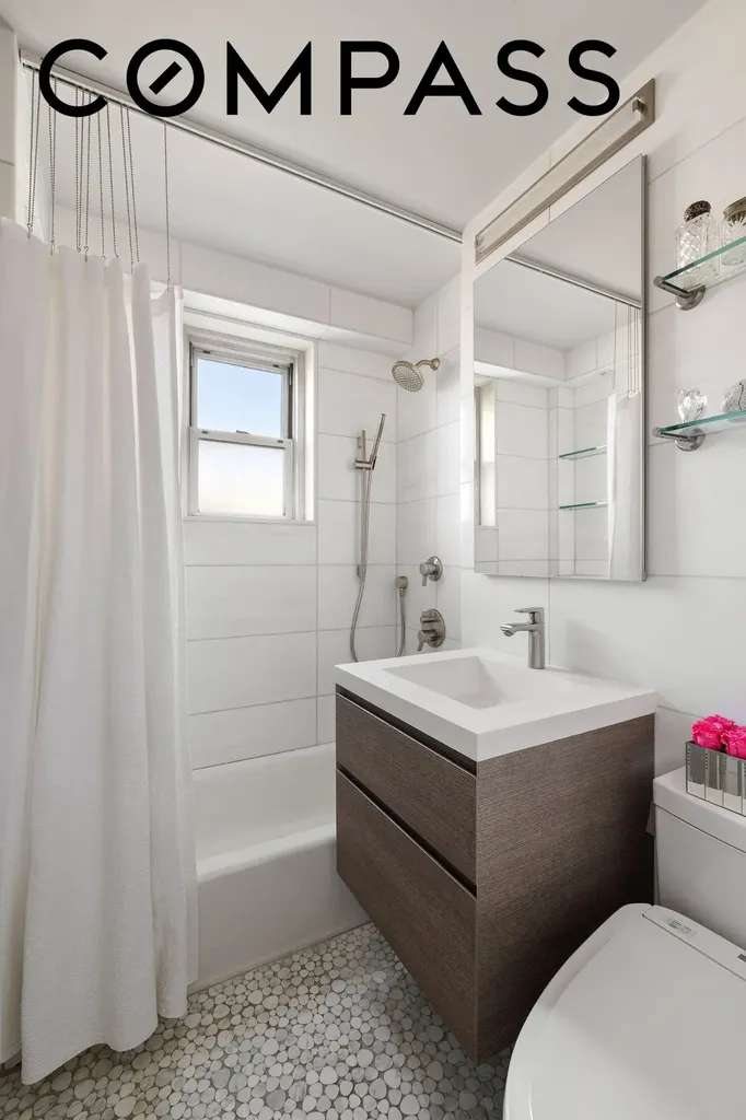 174 E 74th Street New York City NY 10021