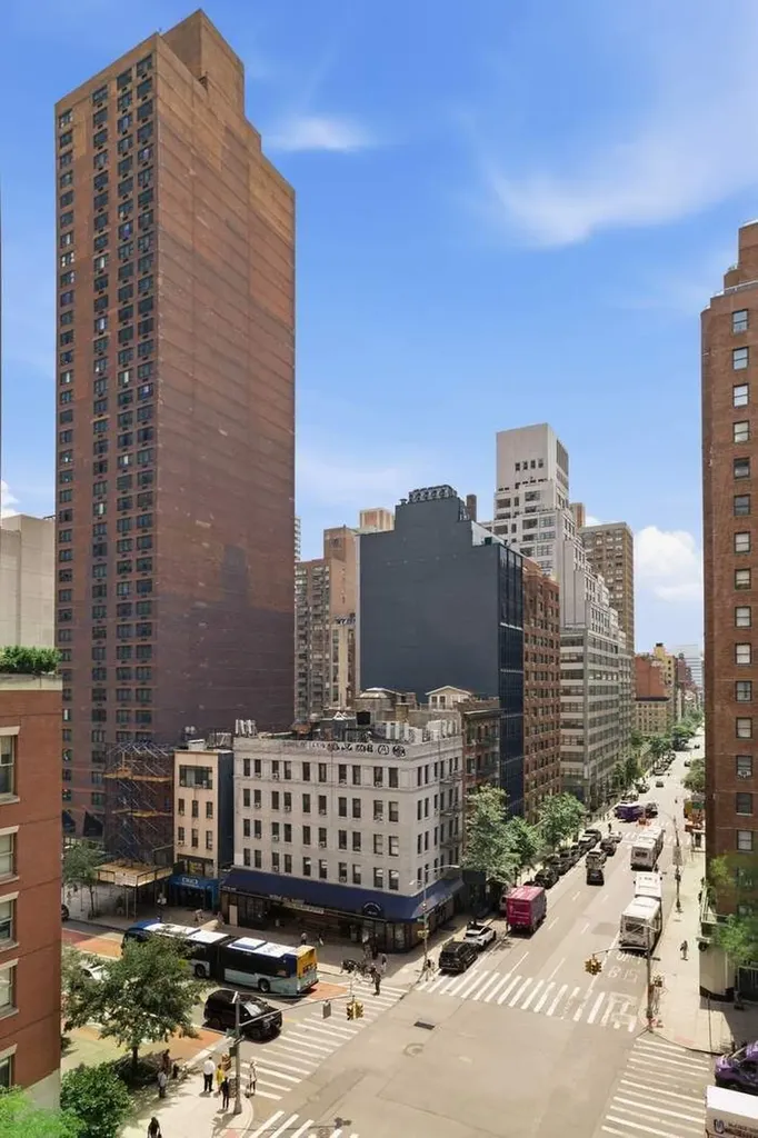 132 E 35th Street New York City NY 10016