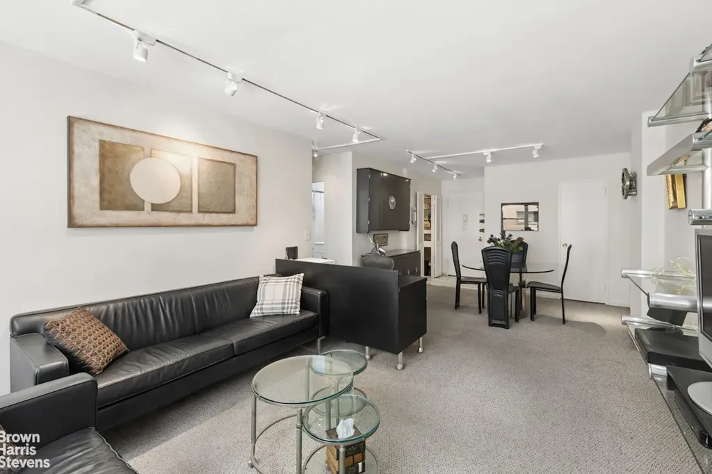 10 W 15th Street New York City NY 10011