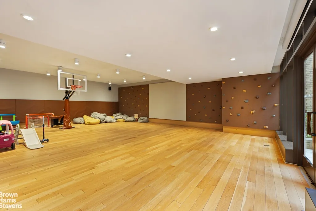 269 W 87th Street New York City NY 10024