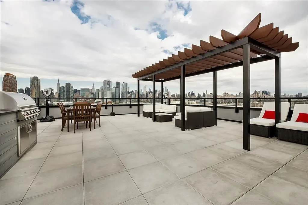 13-33 Jackson Avenue New York City NY 11101