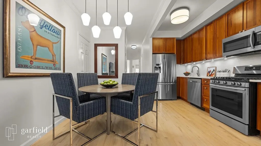 346 E 7th Street New York City NY 11218