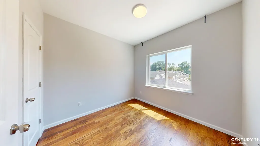 109 Gower Street New York City NY 10314