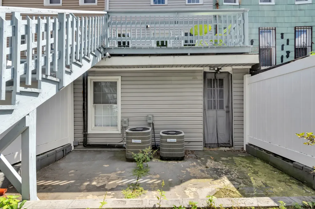 25 Pilling Street New York City NY 11207