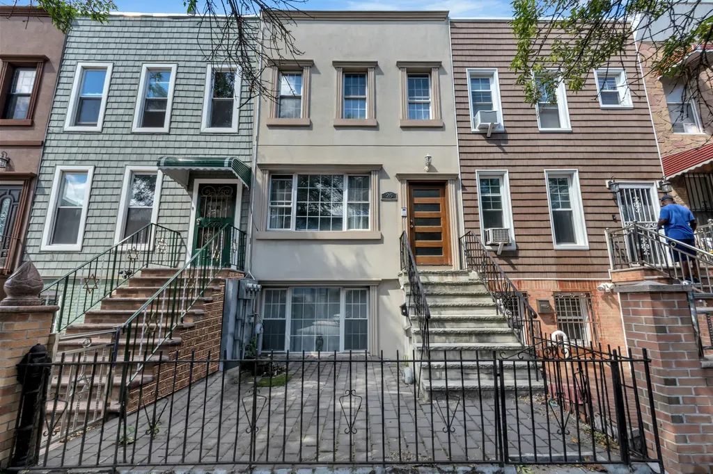 25 Pilling Street New York City NY 11207