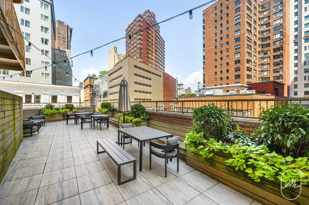 127 4th Avenue New York City NY 10003