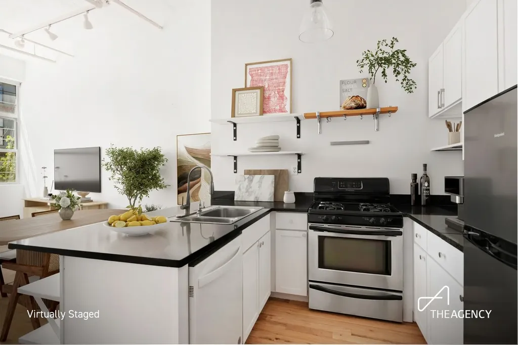689 Myrtle Avenue New York City NY 11205