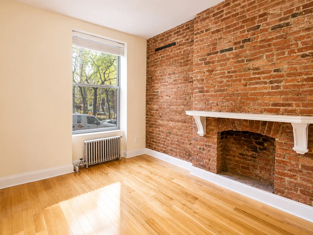 246 E 90th Street New York City NY 10128