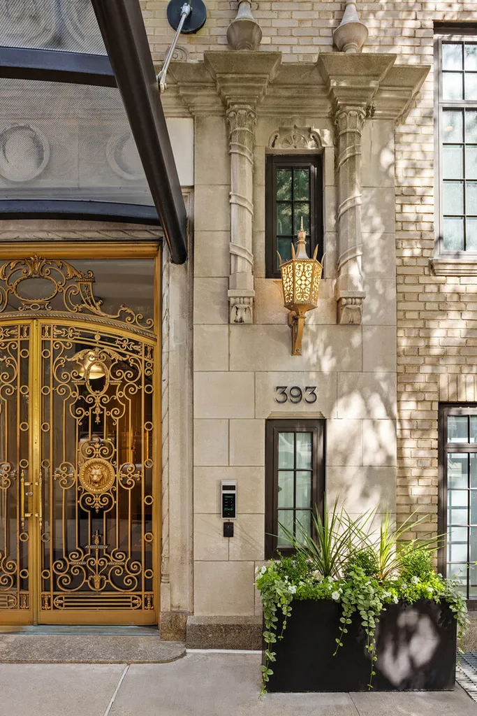 393 W End Avenue New York City NY 10024