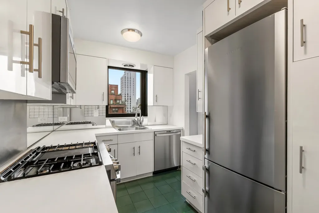 190 E 72nd Street New York City NY 10021