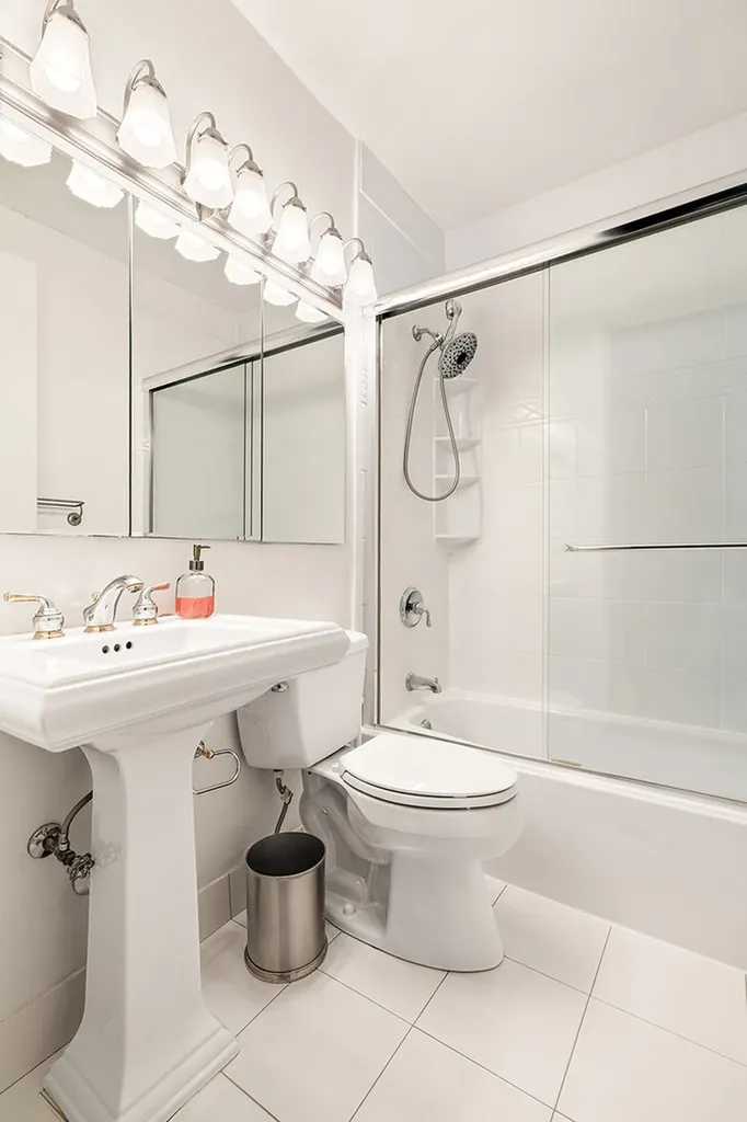 233 E 86th Street New York City NY 10028