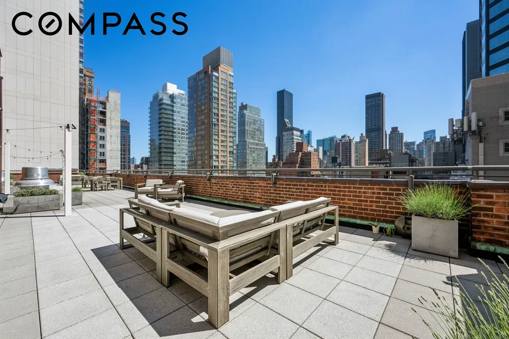 220 E 54th Street New York City NY 10022