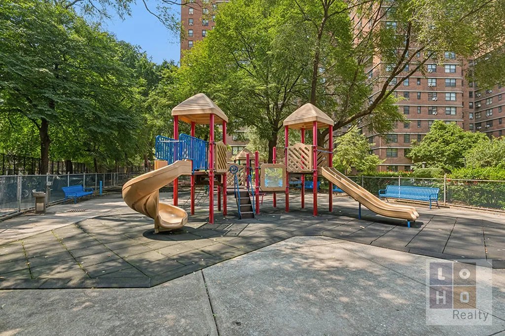 383 Grand Street New York City NY 10002