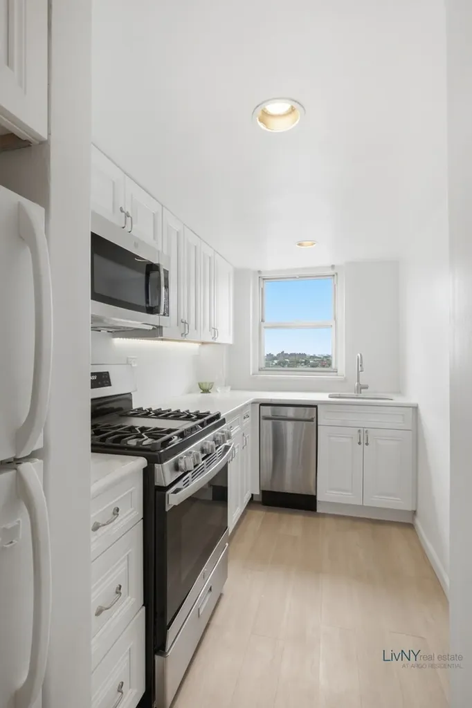 520 E 76th Street New York City NY 10021