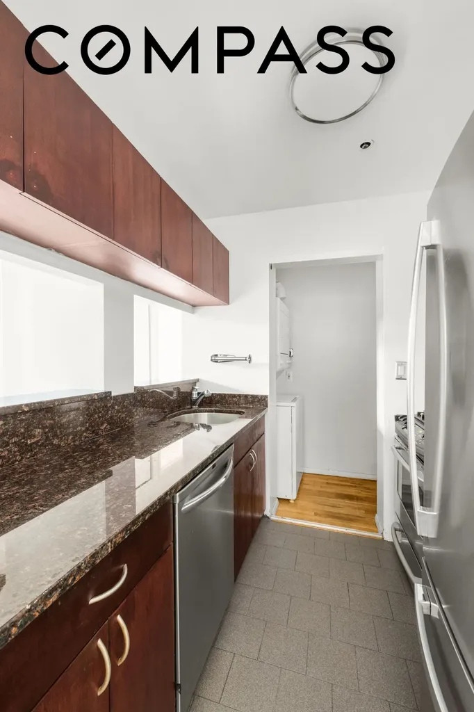 372 Dekalb Avenue New York City NY 11205