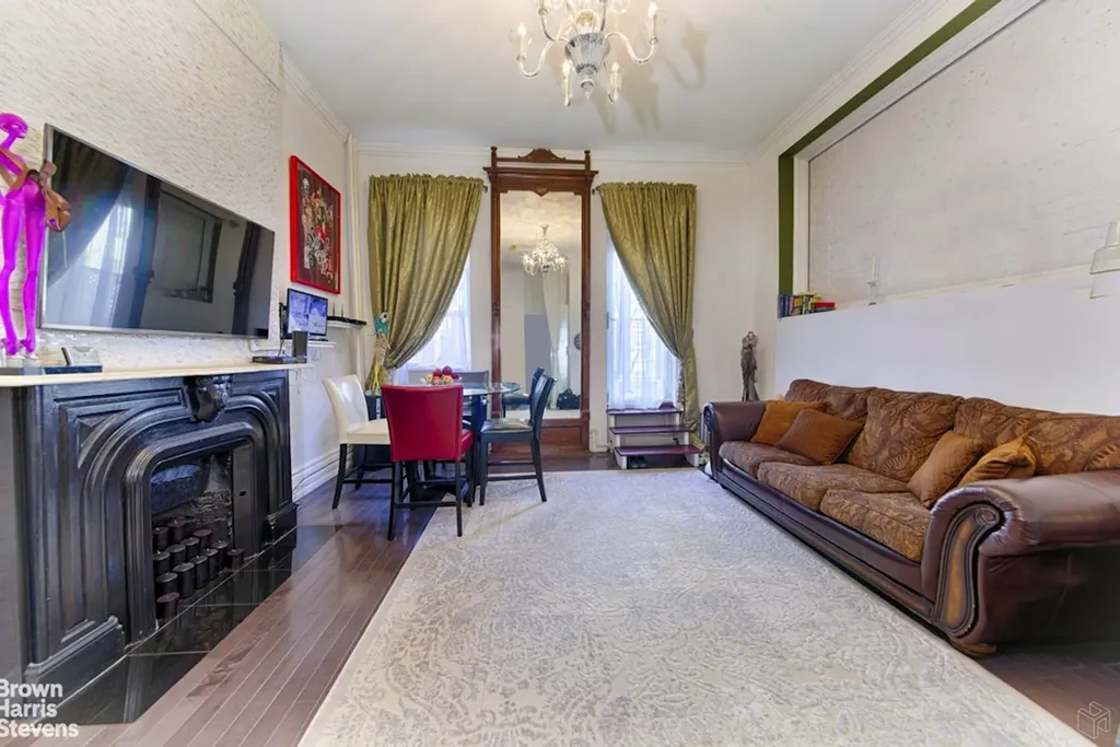 323 E 116th Street New York City NY 10029