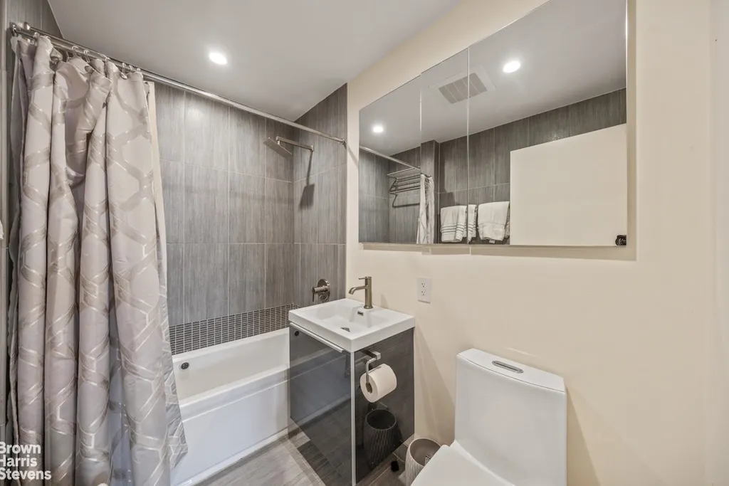 5-49 Borden Avenue New York City NY 11101