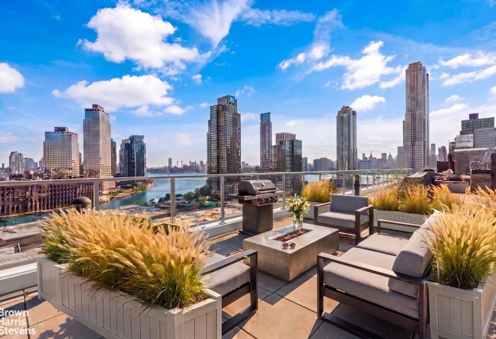 5-49 Borden Avenue New York City NY 11101