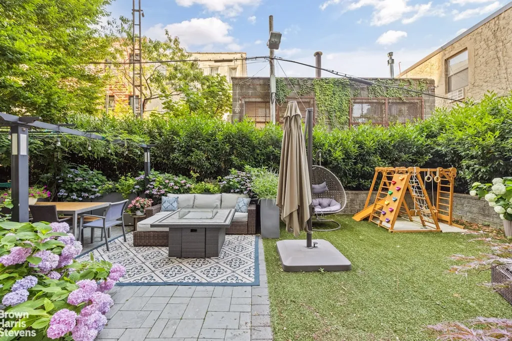 5-49 Borden Avenue New York City NY 11101